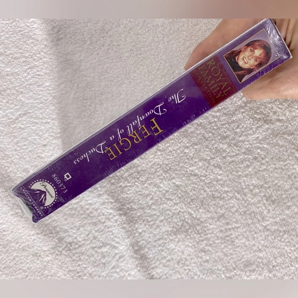 Vintage VHS Movie Tape  Royal Family Collection Fergie The Downfall Of A Duchess - Picture 6 of 7